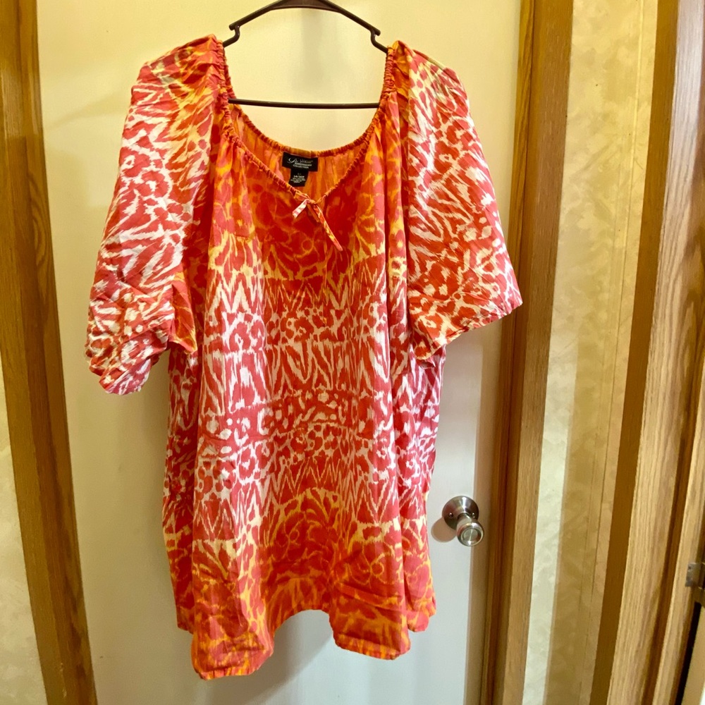 Discontinued Liz and me peasant shirt NWOT. Size 34/36w pink orange